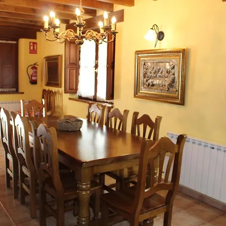 La Gueera - Casas De Picos